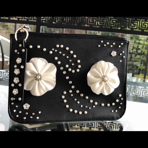 White Flowers Purse - Picture 2 of 4